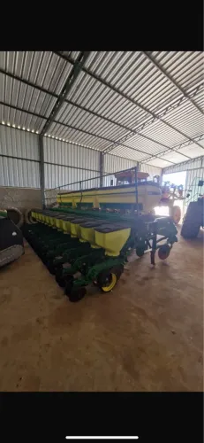 Plantadeira Jhon deere 1113