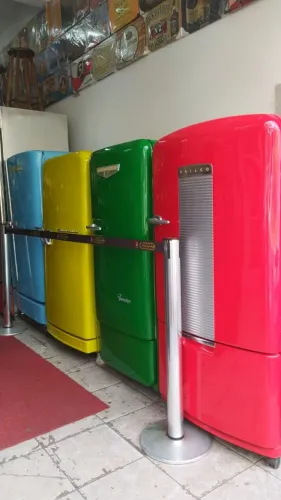 Geladeiras Vintage Coloridas 8mil cada uma
