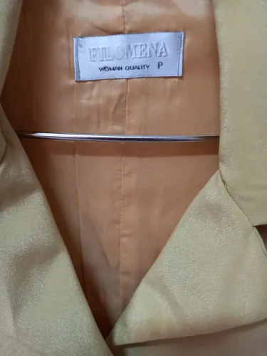 Conjunto calça e casaco da marca Filomena