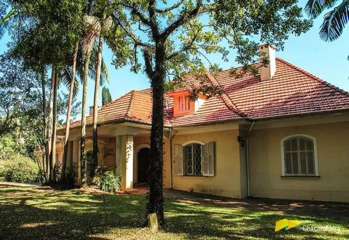 **CONDOMÍNIO CHÁCARA FLORA** área nobre e privativa em um verdadeiro paraíso!