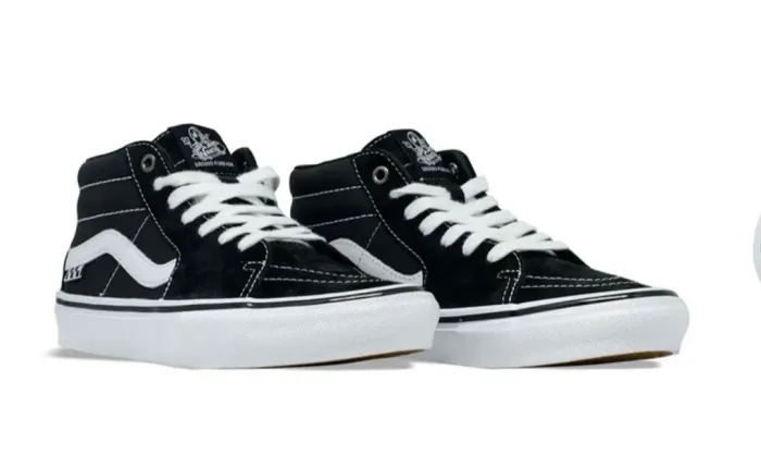 Barbada! Tênis VANS mid 43
