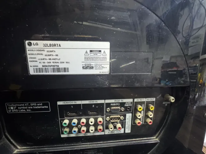 TV LG 32LB9RTA com controle original