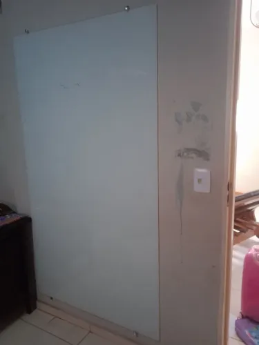 Quadro de vidro para anotações e estudo