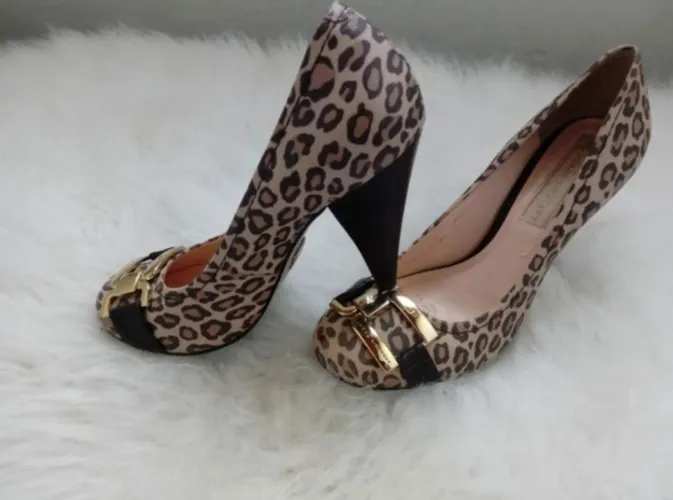 Sapatos de Salto Alto