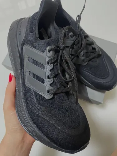 Tênis Adidas Ultraboost light tamanho 39 