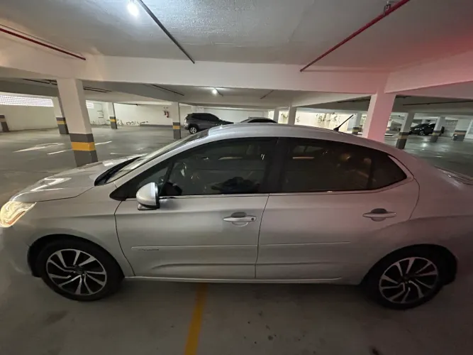 Citroen C4 Lounge Tendance 2.0 Flex 4P Aut. 2015