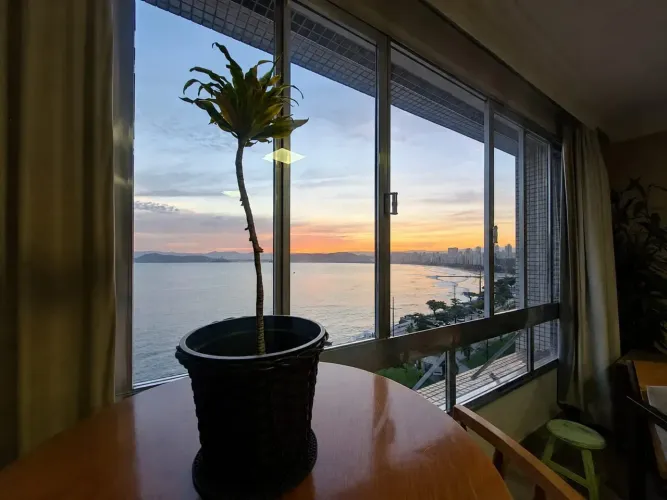 Imóvel para venda tem 150 metros quadrados com 3 quartos em Ponta da Praia - Santos - SP