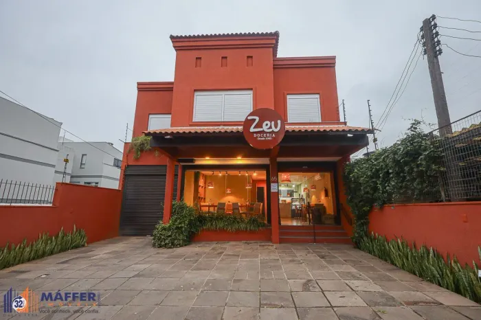 Casa Comercial a venda no bairro Cristo Redentor