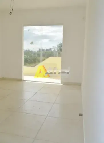 Casa com 2 quartos suítes 130m², terraço, quintal e vaga de garagem à venda - Piranema - I