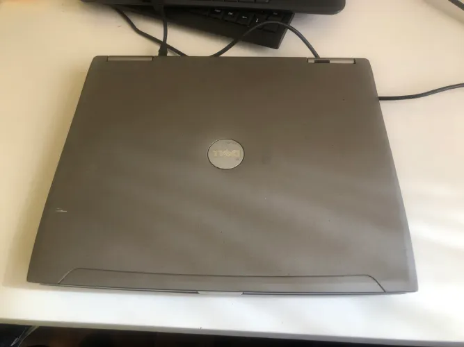 Notebook Dell latitude D610 pra peças, liga mas não reconhece hd