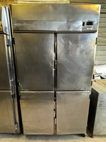 Freezer Profissional 4 portas para cozinha e restaurante (-12)