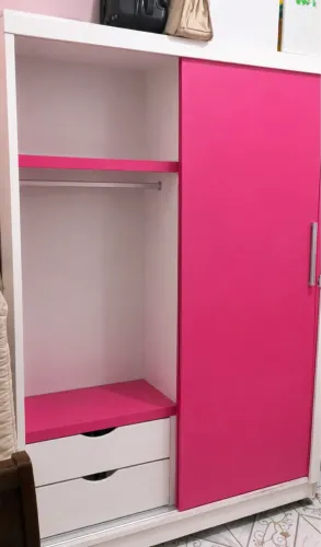 Guarda roupa moldado madeira
