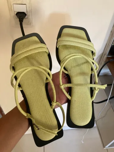 Rasteirinha tamanho 37