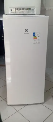 Freezer Electrolux Defrost