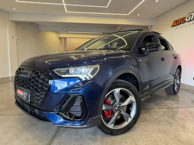 Audi Q3 SPB Perf. Black 2.0 TFSI Tipt. Quat. 2023