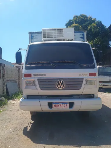 Vw 8-120 extra baú refrigerado