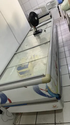 ilha de 3 metros congelador gelopar funcionando perfeitamente