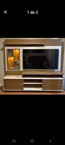 Vende-se estante semi nova com luminaria