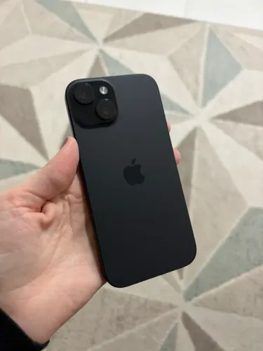 iPhone 15 - 128 GB