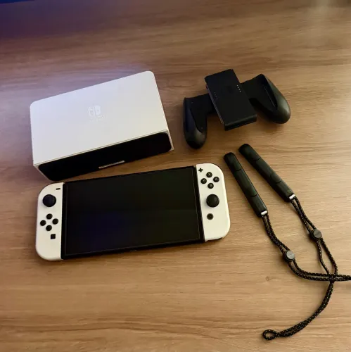 Nintendo switch oled 64gb joy-con branco