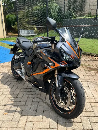 Cbr 650r 2021 impecável