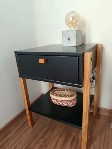 Mesa de cabeceira preta Gamma
