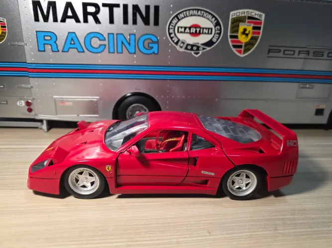 Miniatura 1:18 ferrari polistil raríssima farol escamoteavel raríssima semi nova