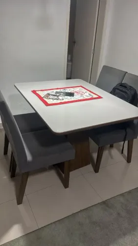 Mesa 4 cadeiras