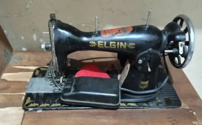 Máquina De Costura Reta Elgin B3