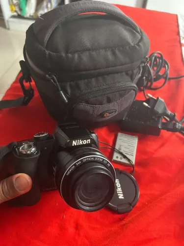 Máquina fotográfica Nikon Coolpix P90