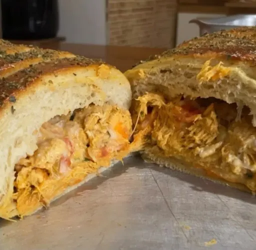 Pão caseiro recheado
