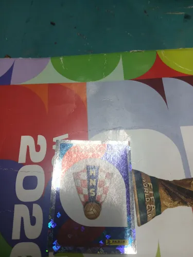 Escudo da figurinha brilhante da Croácia de 2026 nova sem nenhum arranhão