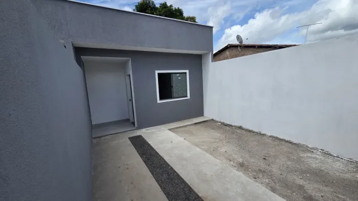 VENDE-SE CASA NO FEIRA 7
