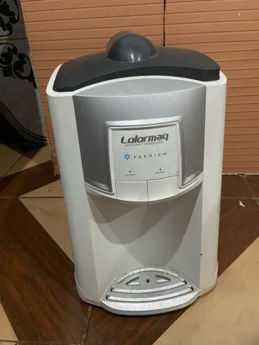 Purificador de água refrigerado Lolormaq 