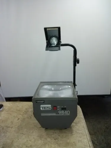 Retro Projetores- OBS Não envio , so para retirar.