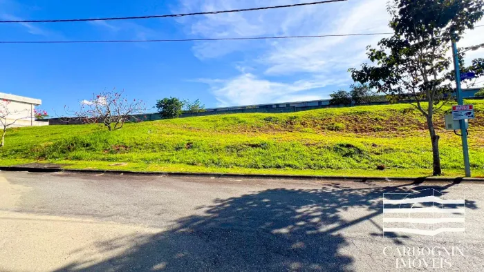 Terreno em condomínio a Venda no Bella Vitta no Santa Luzia II em Caçapava