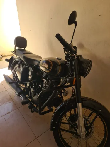Royal Enfield Classic Tribute Black