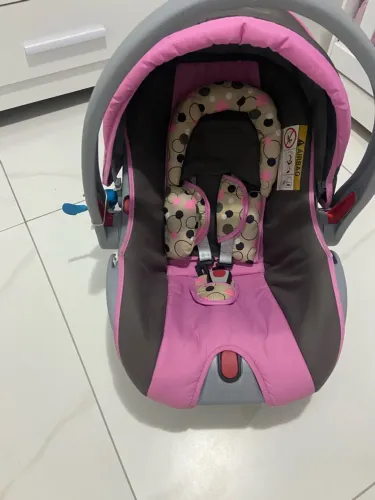 Vendo bebê conforto cosco