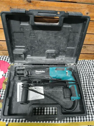 Martelete Makita MT M8701 110v