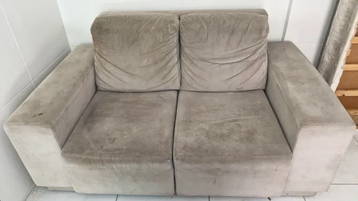 Vendo sofá 2 lugares