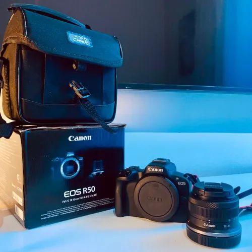 Câmera profissional Cânon R50 EOS