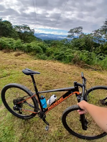 Bicicleta mtb Kode aro 29 relação 1x12 sram 