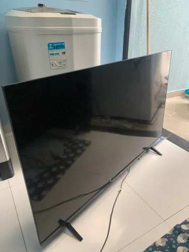 Televisão 50 polegadas RokuTv com defeito para retirada de peças