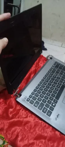 COMPUTADOR DA POSITIVO COM DEFEITOS NA IMAGEM E NA CARCAÇA