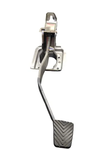 Pedal L200 Triton 2014
