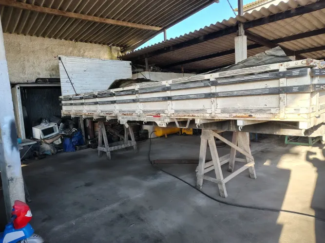 Carroceria para camião 34 de 550