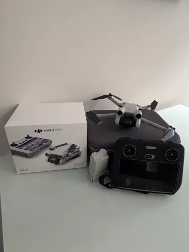 DJI MINI 3 PRO COM CONTROLE DJI RC (TELA) ? IMPECÁVEL, COMPLETO E 100% LEGALIZADO!