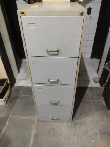 Arquivo de aço 4 gavetas