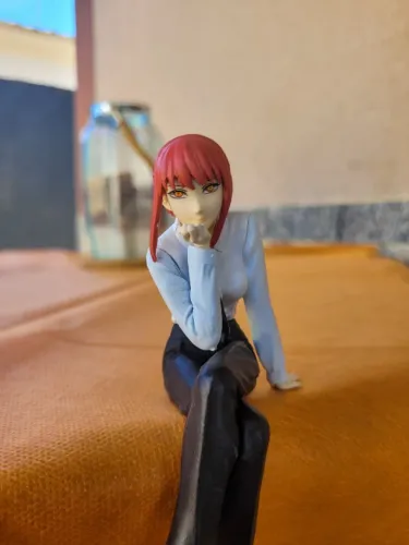 Makima Chainsaw Man Action Figure Sentada 15cm PVC Anime Colecionável Decorativa