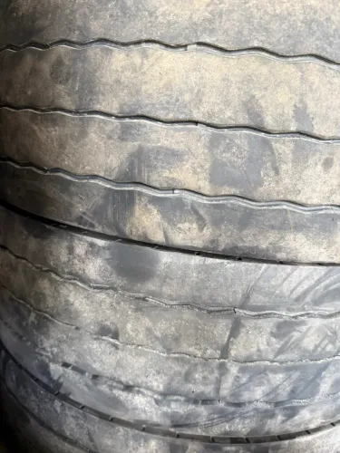 Pneu 235,17,5
